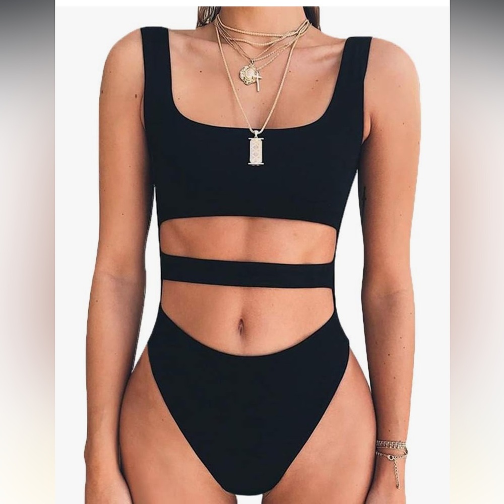 Cut-Out Rave Outfit - Black